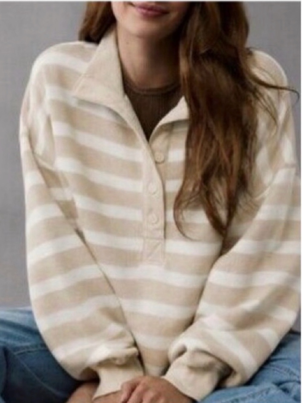 AE Big Hug Henley Sweatshirt
Size XS